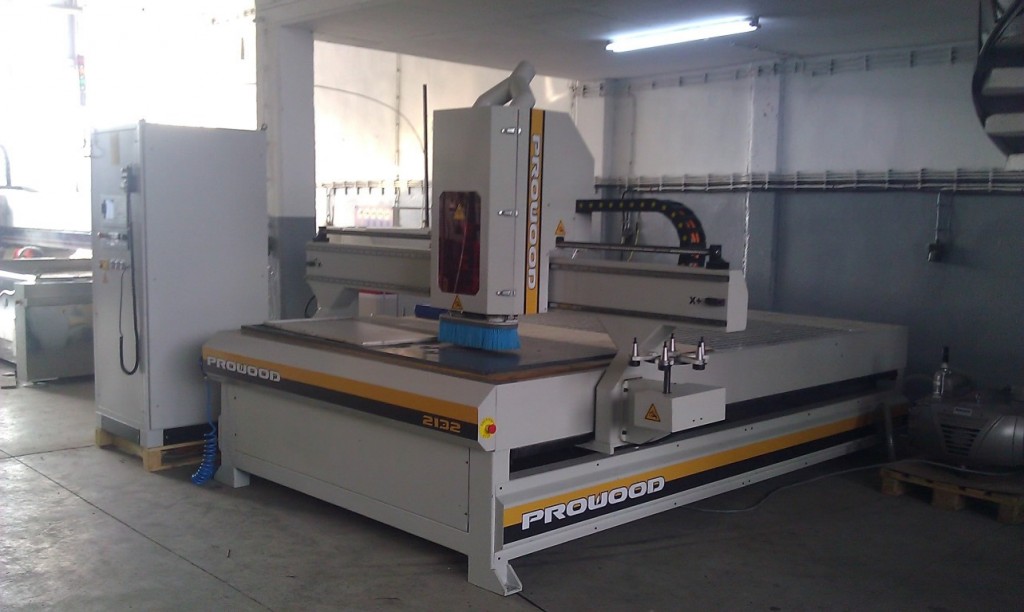 CNC ROUTER